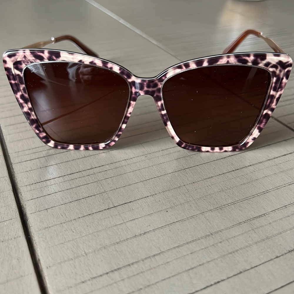 Diff cheetah sunglasses